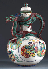 Sublime Polychrome Enameled Porcelain Dragon Teapot 28cm China or Japan