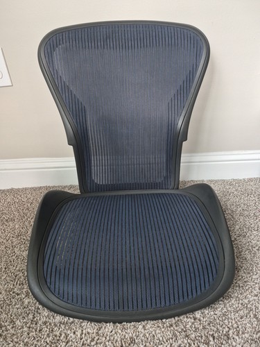 Herman miller classic aeron - miller,