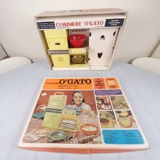 Authentique cuisinière jouet