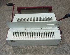 Relieuse perforatrice