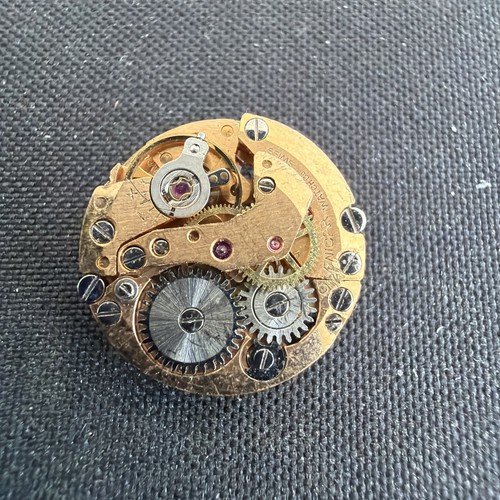Mouvement montre mécanique - mouvement,