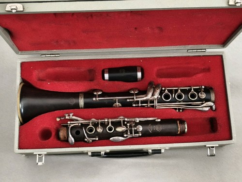 Clarinet selmer series w - 9,