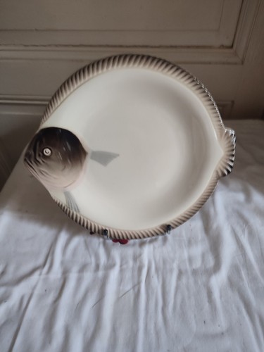 Assiette poisson en - à,