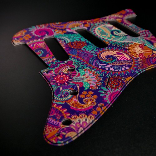 Pickguard fender strat - pickguard,