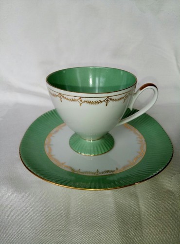 Jolie tasse sous - sous,