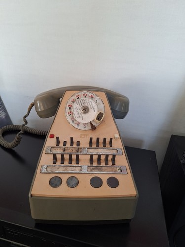 Ancien telephone standard - , cit