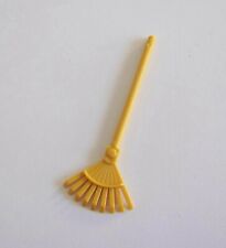 Playmobil (1340) equipment - yellow rake picking leaves 4461 5032 6120 