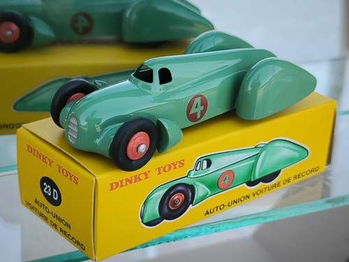 Dinky toys auto - dinky,