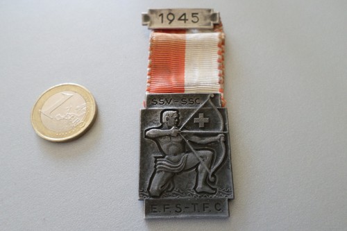 Medaille broche tir arc - a,