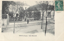 89 TOUCY KINDERGARTEN - 121528