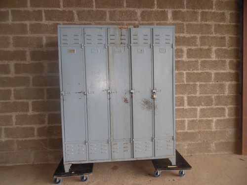 Armoire metallique ancienne - metallique,