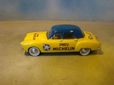 1/43   RENAULT FREGATE PNEUS