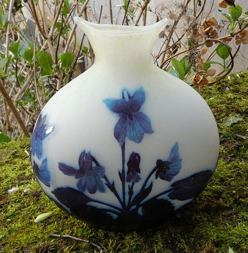 Vase pate verre gravé - de,