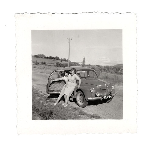 C129b renault 4cv femmes - 4cv., 2
