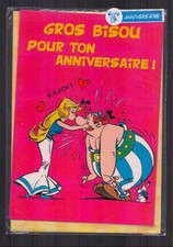 CARTE ANNIVERSAIRE UDERZO . ASTÉRIX . ALBERT RENÉ . 1999 . ( EDR 27 ) .