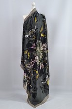 FOULALA expressive silk grand foulard. XXL. Exclusive!