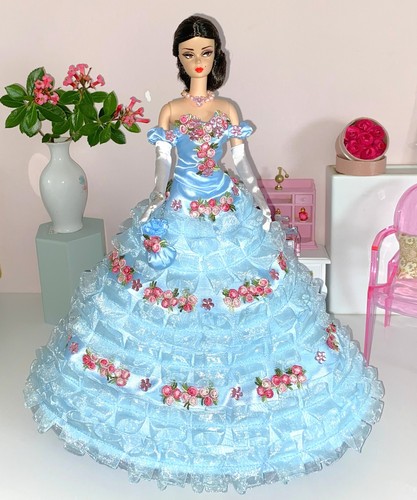 Barbie silkstone gold label - barbie,