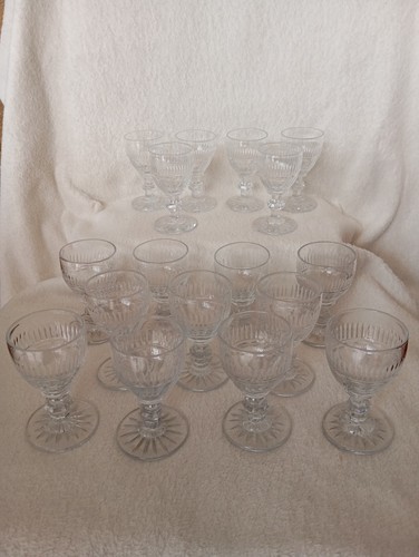 Lot verres en cristal - 17,