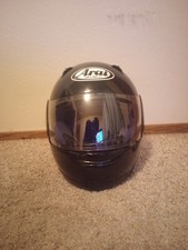 ARAI Quantum 2 Motorcycle Helmet Gloss Black Size Large 7-1/4 - 7-3/8 Used