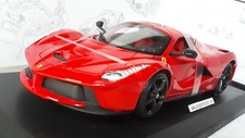 LA FERRARI ROUGE BURAGO REF #18-16001 ECHELLE AU 1/18 EME VOITURE COLLECTION