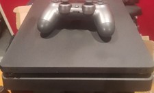 console ps4 slim en très