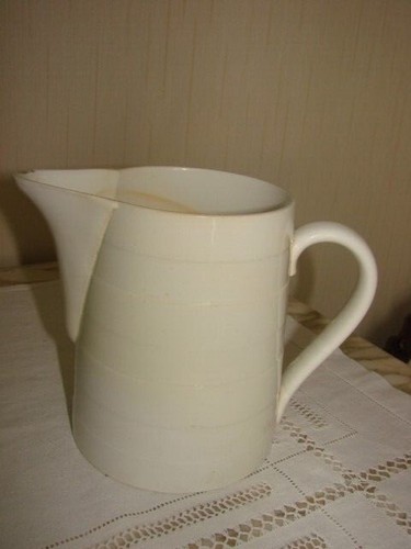 Pot eau lait faience - eau, ou