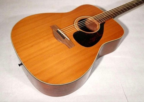 Guitare acoustique vintage