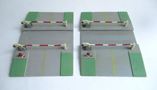 2 barrières 675 échelle HO passage à niveau jeu train électrique JOUEF années 60