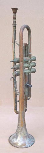 Ancien clairon militaire de - clairon,