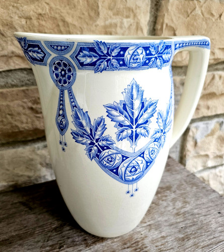 Large blue white - white, freres