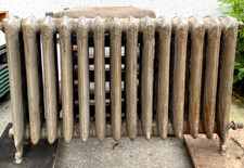 Suite de quatre radiateurs Art