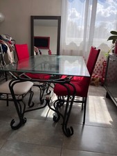 table et chaises salle à