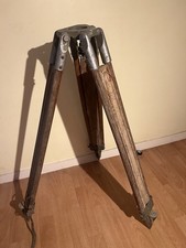 trépied ancien Géomètre Ou