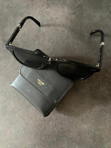 Authentiques lunettes - , de