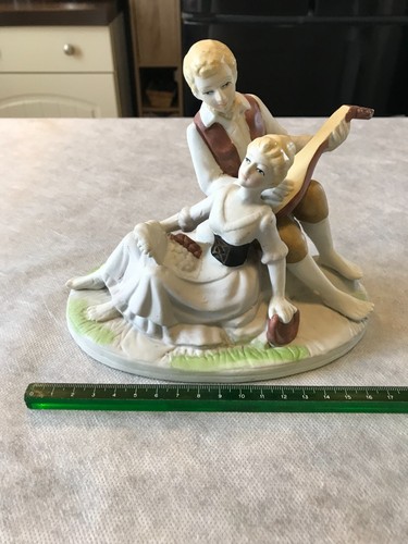 Amoureux jouent luth - jouent,
