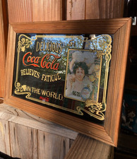 Miroir publicitaire  Coca-Cola cadre en bois foncé 35,2 x 25 cm vintage 1980