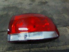 Feu arriere principal droit