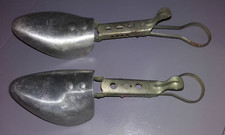 Une Paire d' anciens