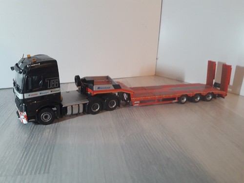 Porte engin mercedes - engin, 6*4