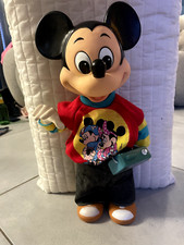 Poupée mécanique vintage