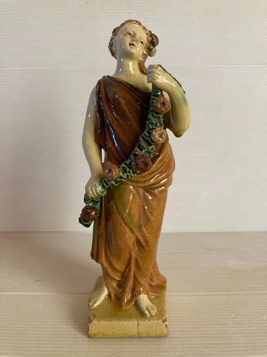 Rare sujet femme printemps - rare,