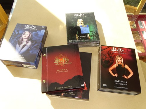 Buffy contre les - ★☆,