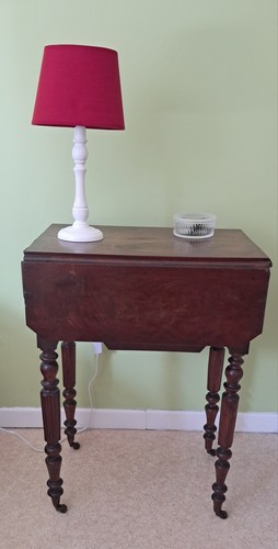 Table appoint fin 1800 - table, 1800-