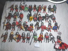 Lot de 37 personnages /