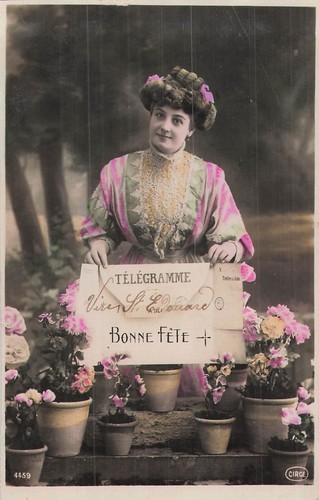 Femme elegante presente - cp,
