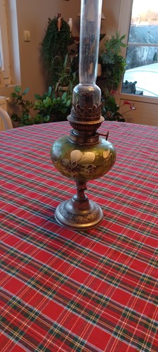 Ancienne lampe pétrole - , À