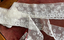 Fin et délicat Volant de