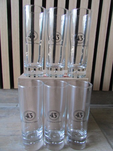 Lot verres à liqueur - de,