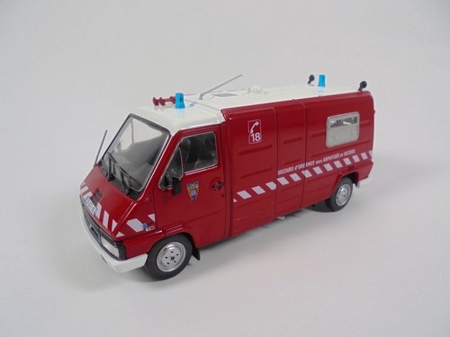 Véhicule pompiers renault - véhicule,