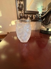 LALIQUE France Frosted Crystal